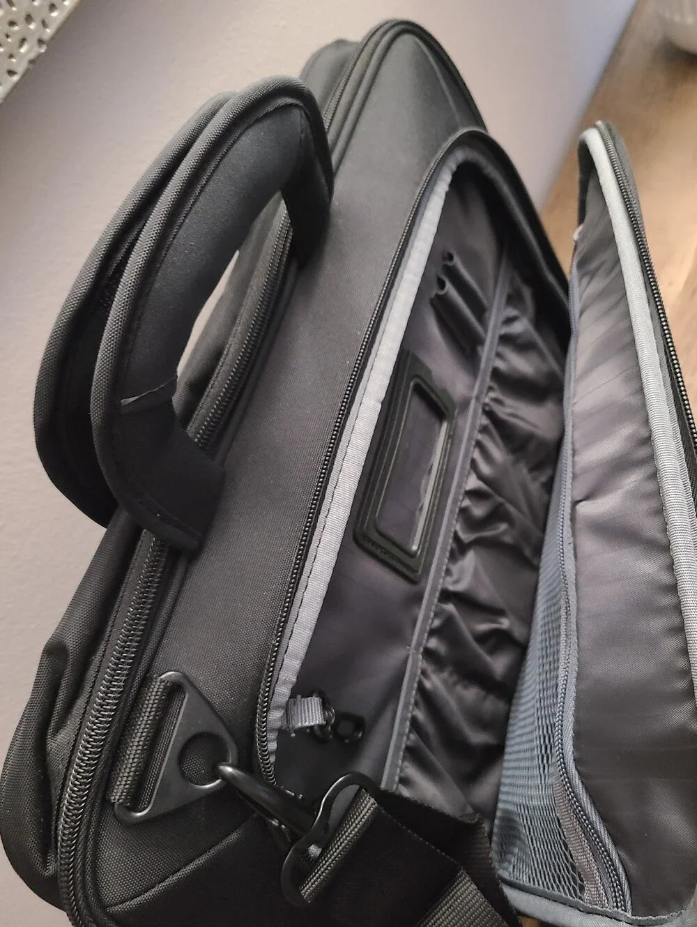 🌟NWOT🌟 ECO STYLE Tech Pro Top Load Checkpoint Friendly Case, Black Laptop Bag